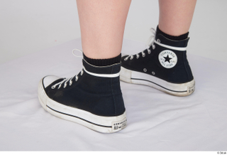 Unaisa black sneakers casual foot 0004.jpg